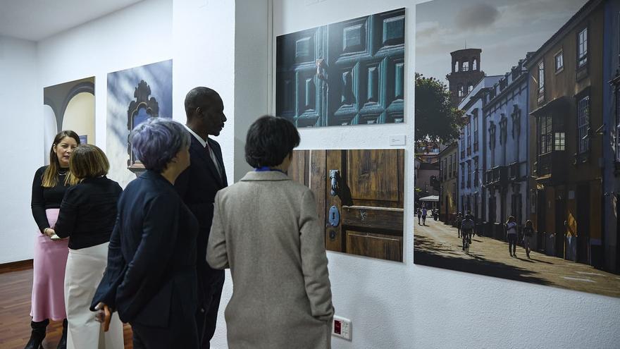 La Laguna abre una ventana en Madrid a su legado universal a través de una exposición fotográfica