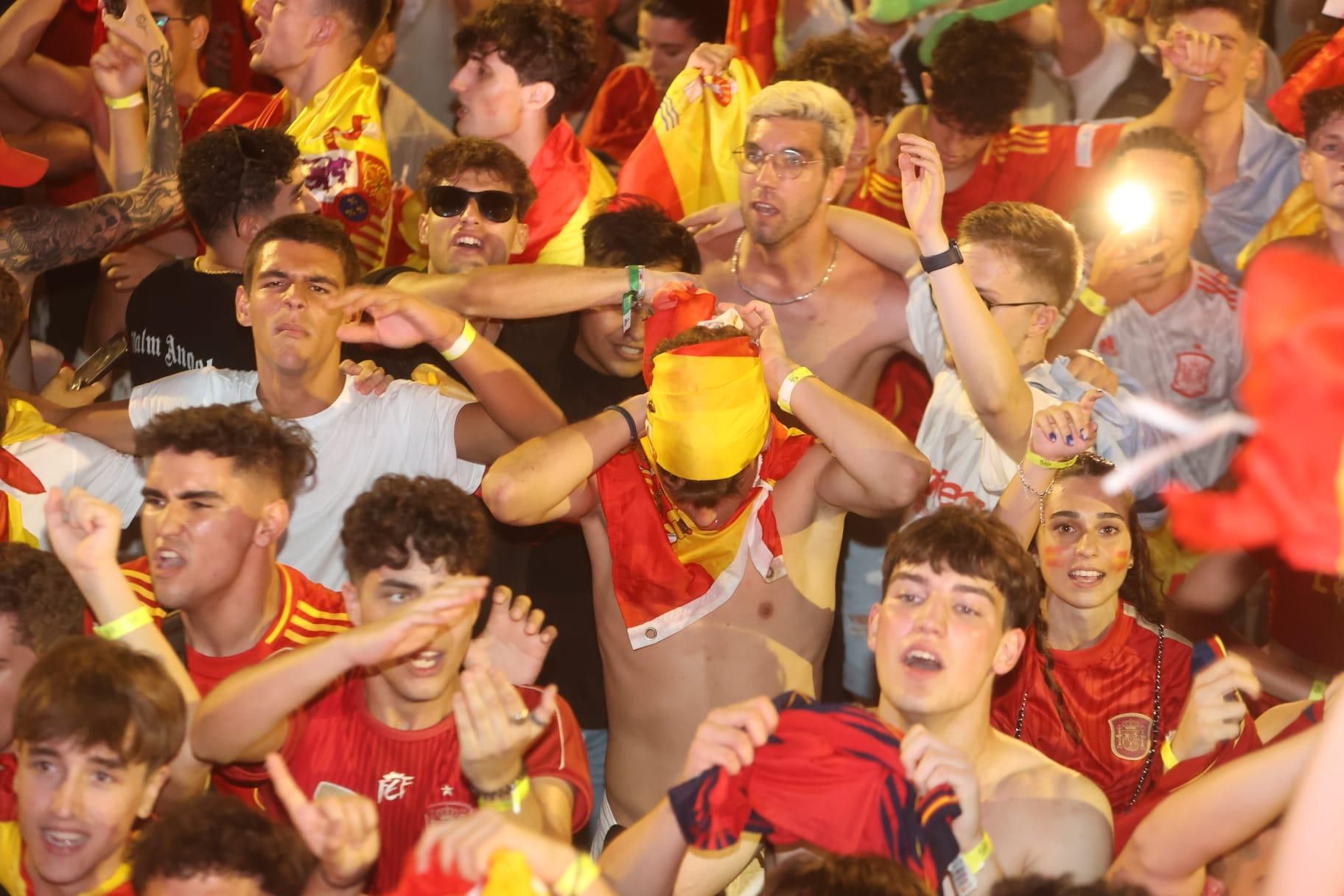 España gana la Eurocopa: Los alicantinos celebran la final de la Eurocopa