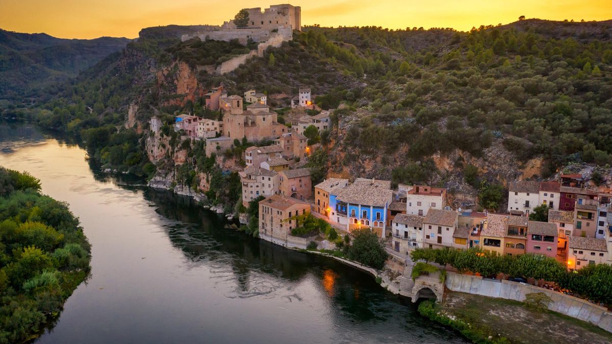 El castillo árabe más espectacular de España está en uno de los pueblos medievales más bonitos de Tarragona
