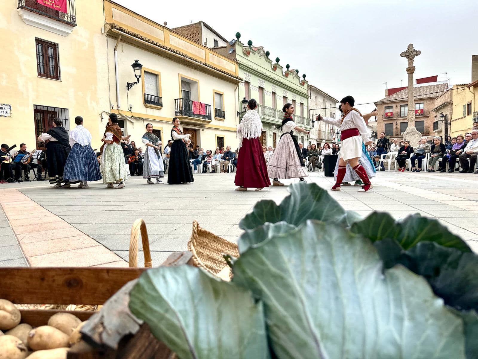 El grupo Torrent Ball representa el "Milagro del Mocadoret" de Sant Vicent Ferrer