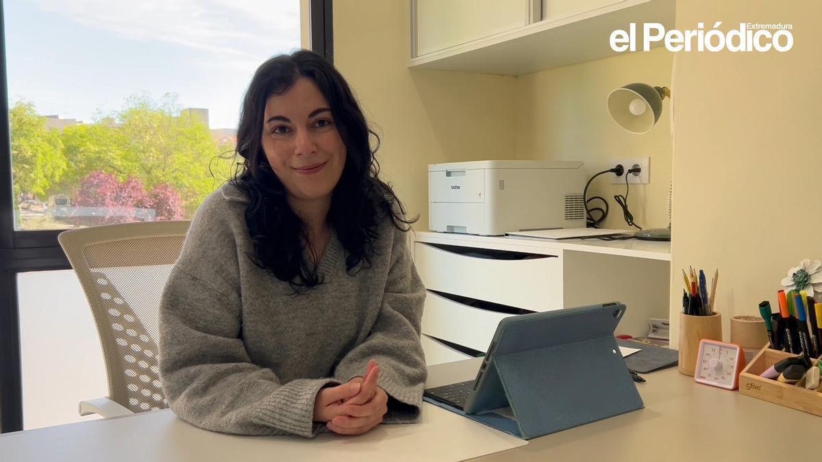 Vídeo | La psicóloga cacereña, Laura Morales, reflexiona sobre la adicción a internet en adolescentes y jóvenes