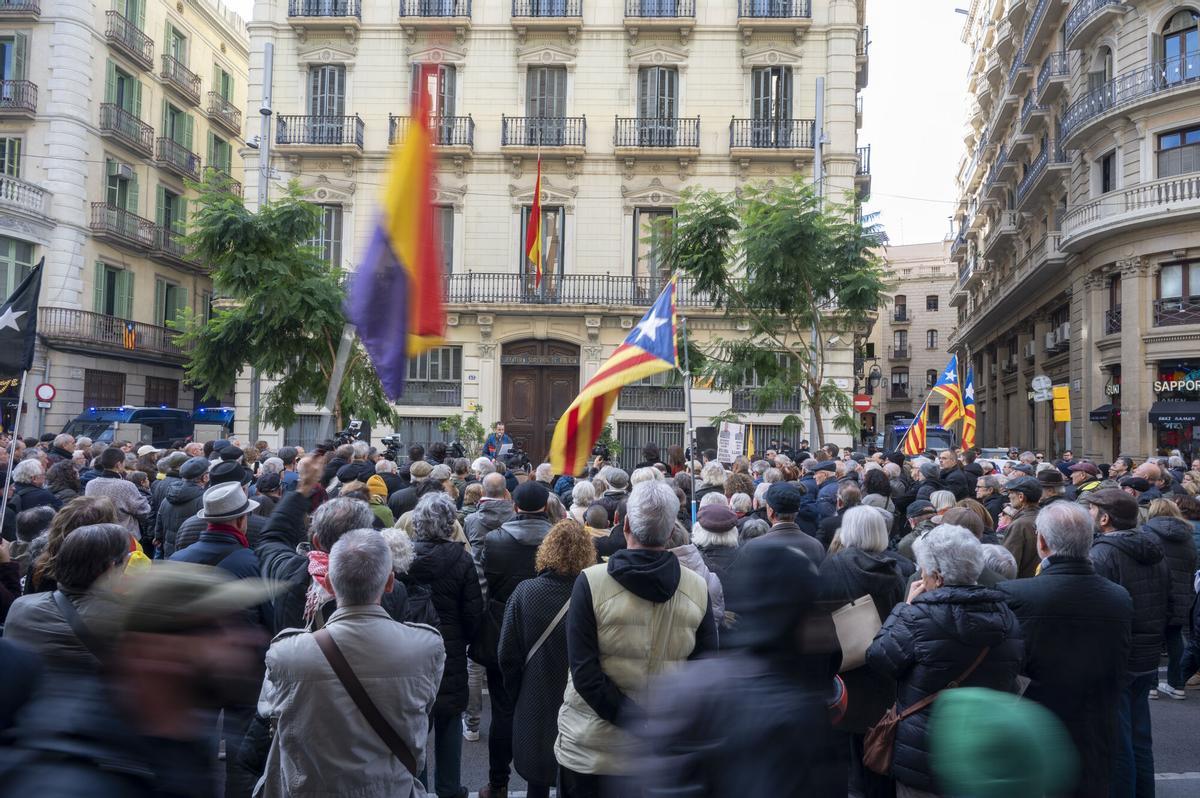 Manifestación en Barcelona para exigir que la comisaría de Via Laietana se convierta en un centro de memoria histórica
