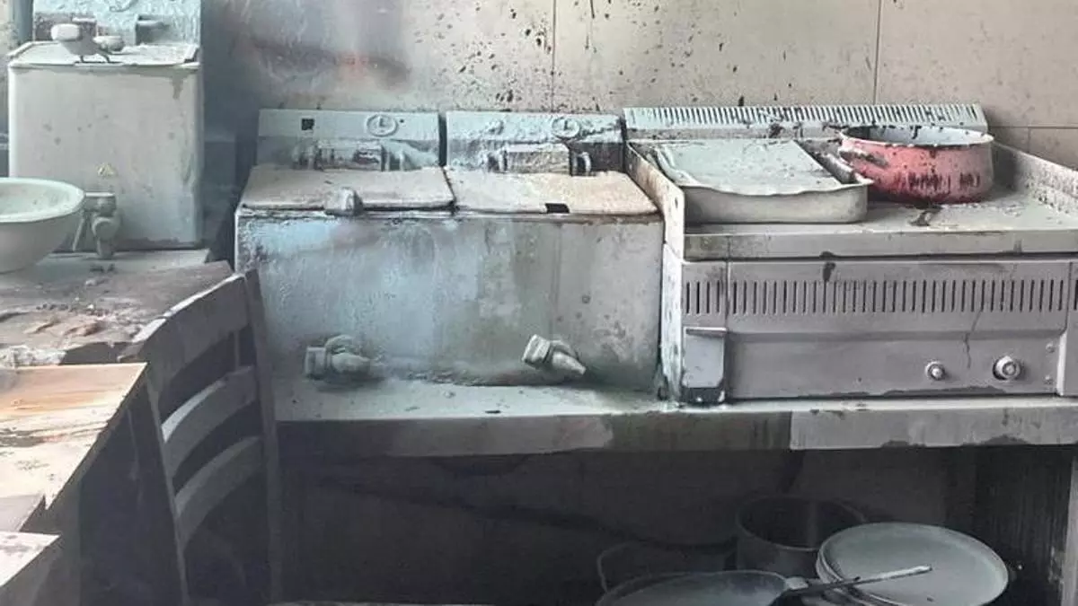 Extinguido un incendio en un restaurante de La Espina: "No me di cuenta", dice la propietaria