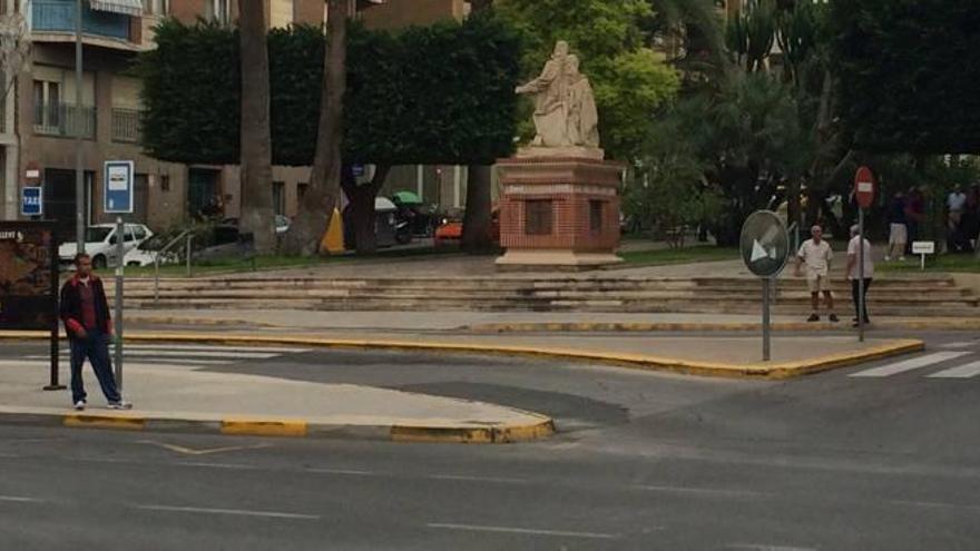 Proyectan mejorar la accesibilidad peatonal de la zona sur del Paseo de Fontenay.