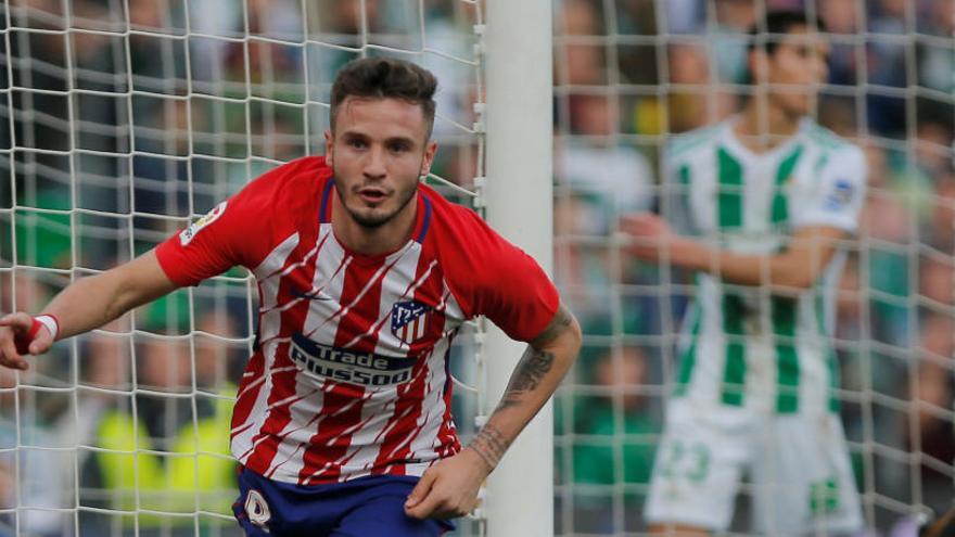 Saúl Ñíguez celebra su gol en el Betis-Atlético.