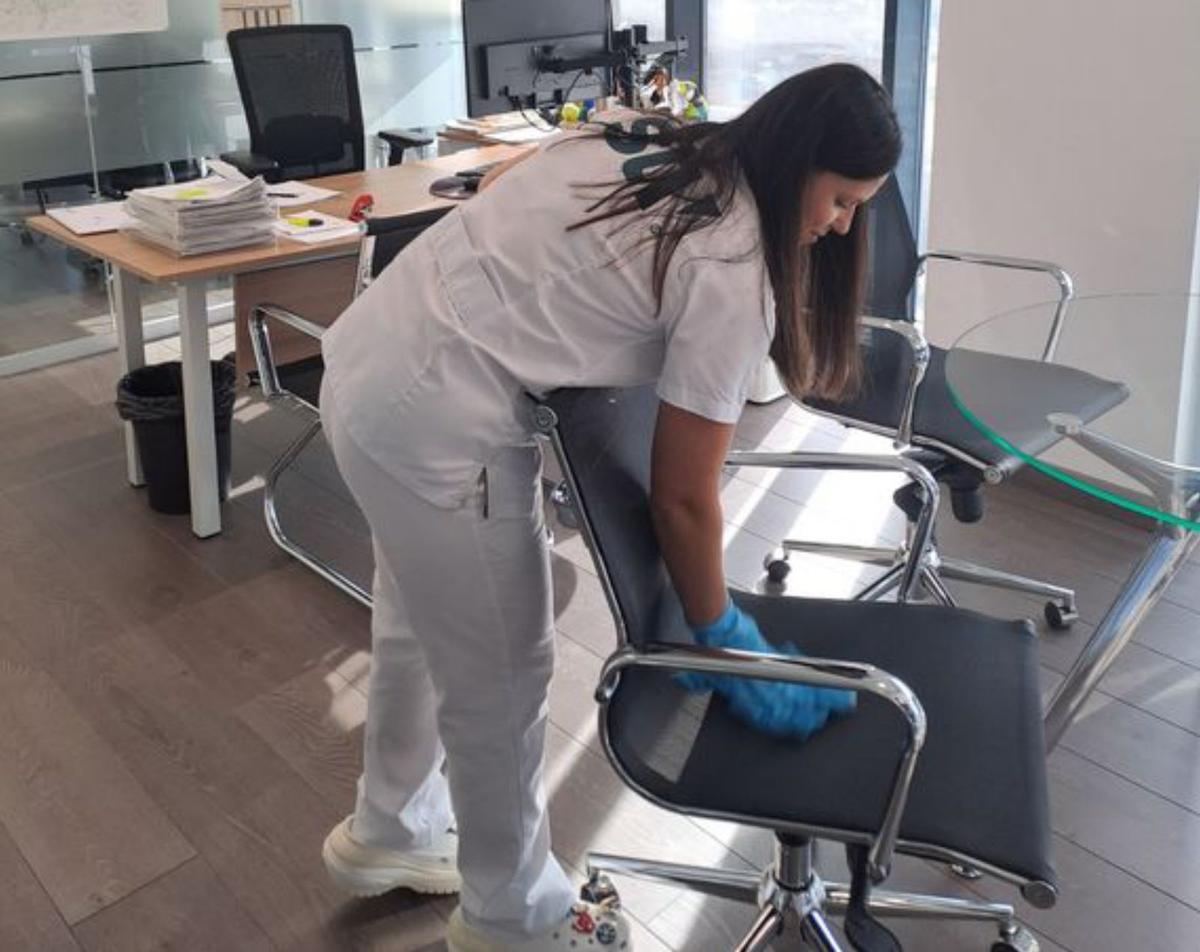 Trabajadora de STV acreditada con el Prear.