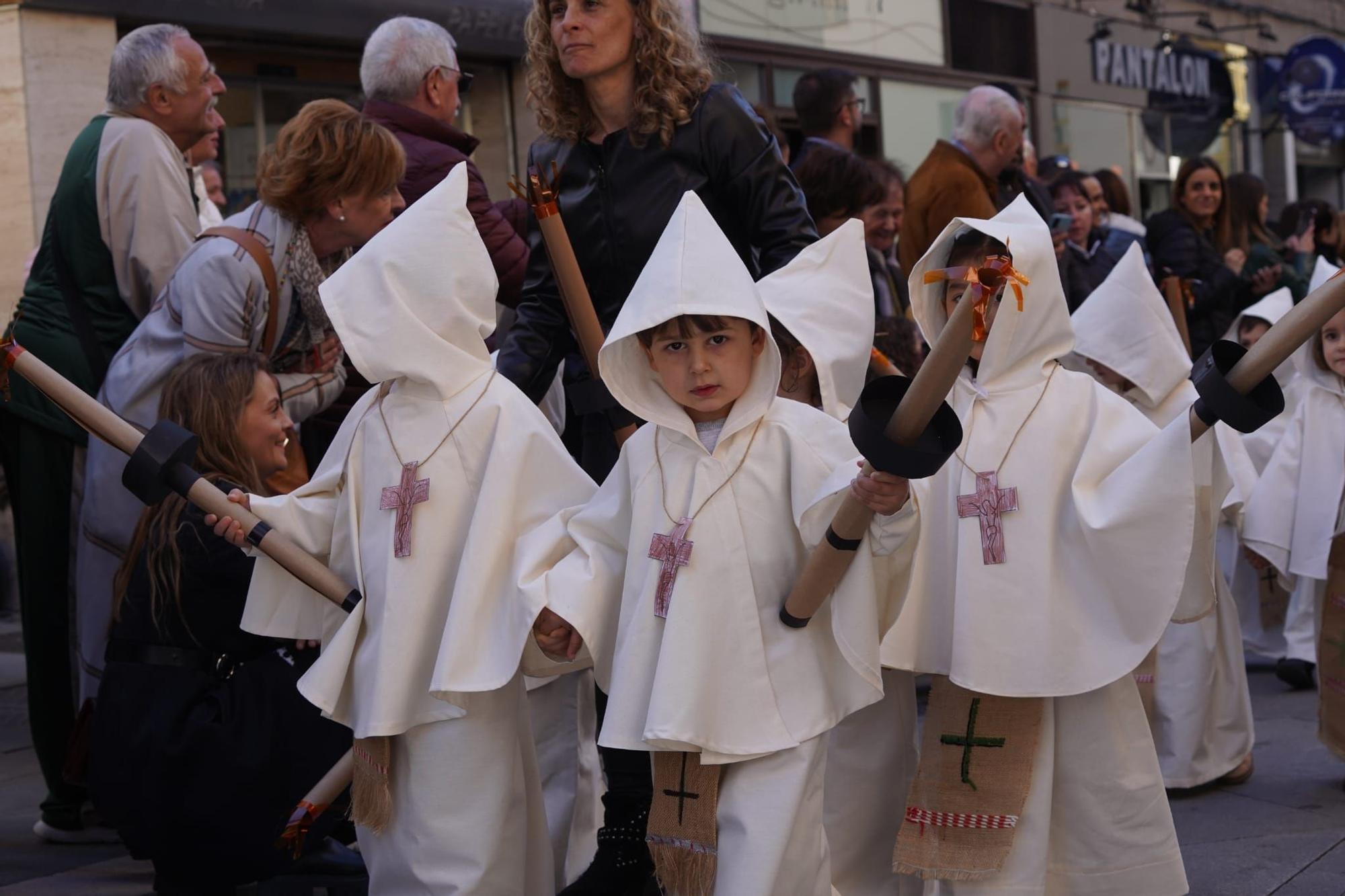 GALERÍA | Los niños de La Milagrosa de Zamora recrean así la Buena Muerte