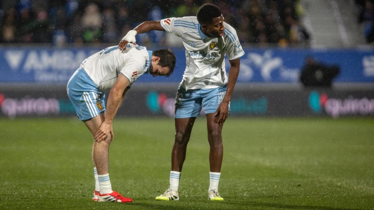 Ále Gomes, junto a Francho en un partido.
