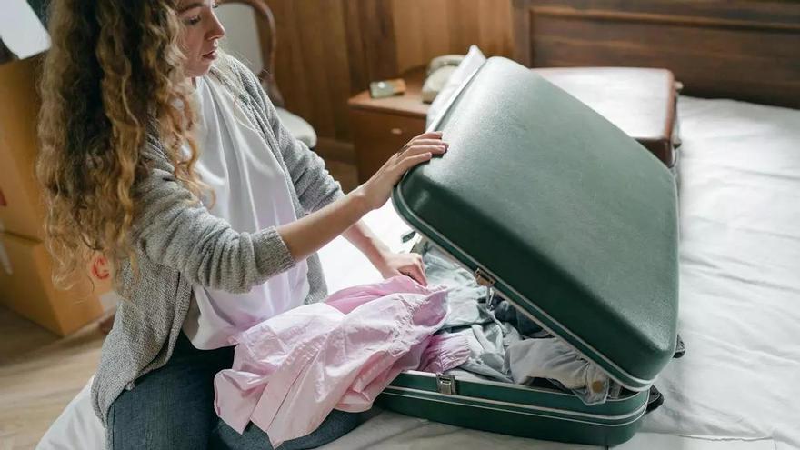 Cambian las medidas de la maleta de mano para subir al avión: así será a partir de ahora