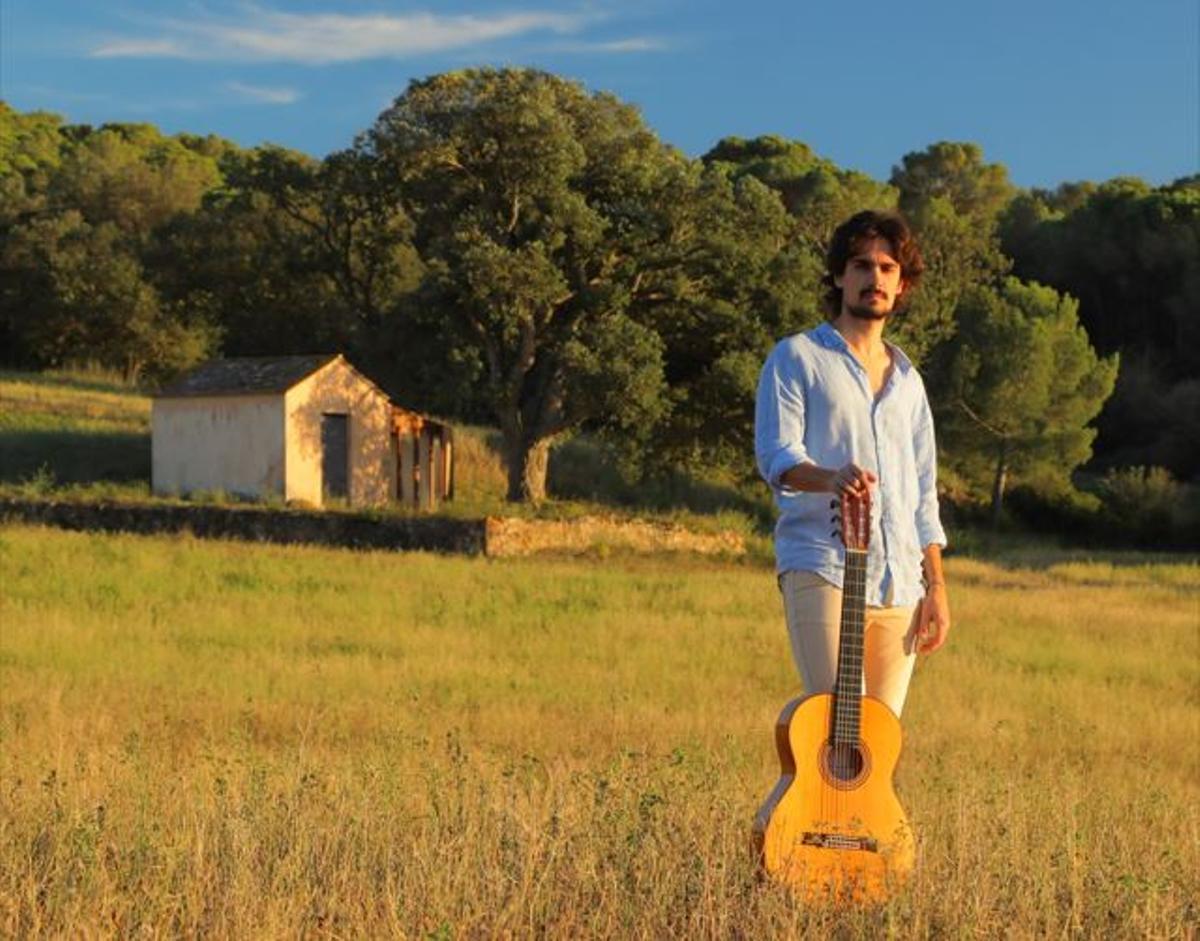 El compositor i guitarrista Carlos Coronado, en una imatge promocional.
