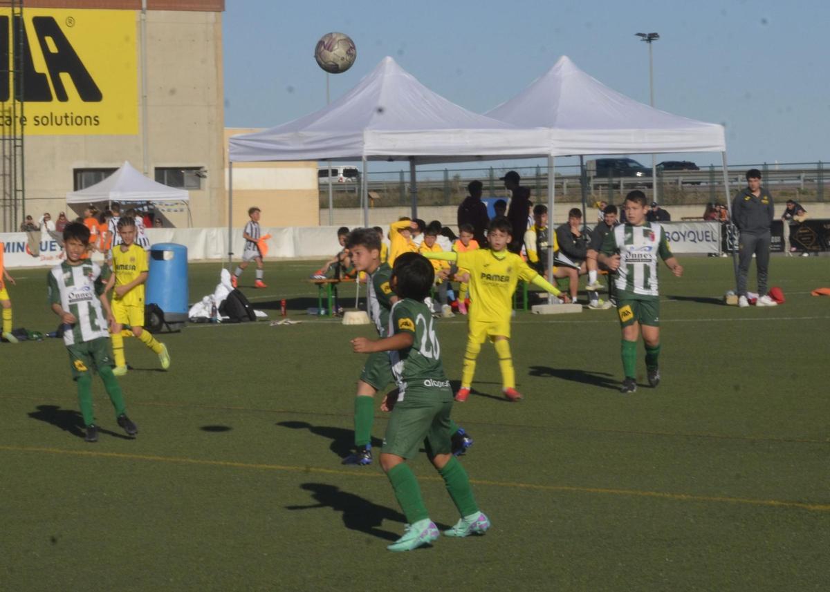 Villarreal CF y Xilxes CF disfrutaron en la primera jornada del torneo.