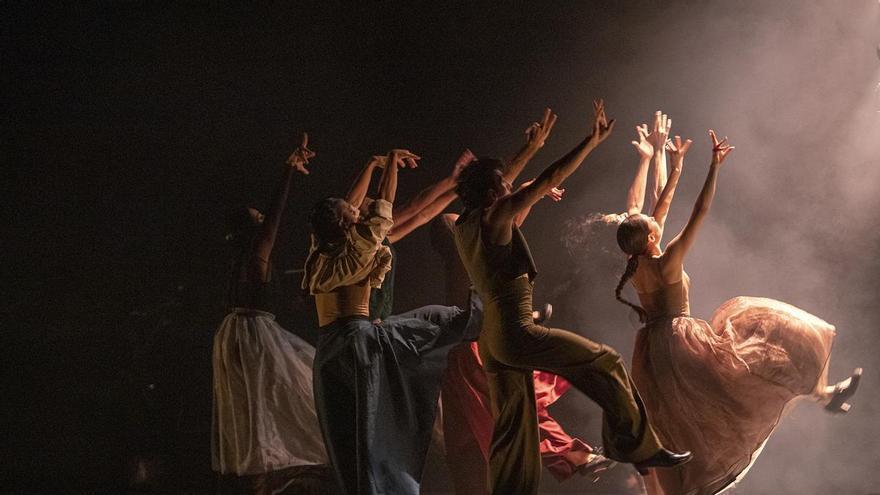 Sandra Carrasco, Olga Pericet y David Coria triunfan en una Bienal de Flamenco que recupera sus Giraldillos