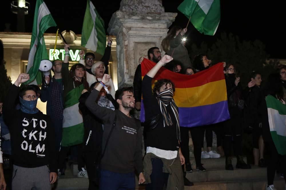 Miles de cordobeses protestan contra el fascismo