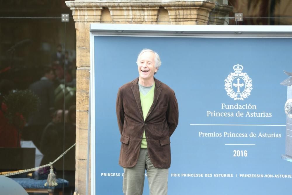 Llegada a Oviedo de RIchard Ford, premio "Princesa de Asturias" de las Letras 2016