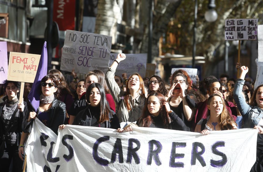 Gewalt gegen Frauen: große Demo auf Mallorca