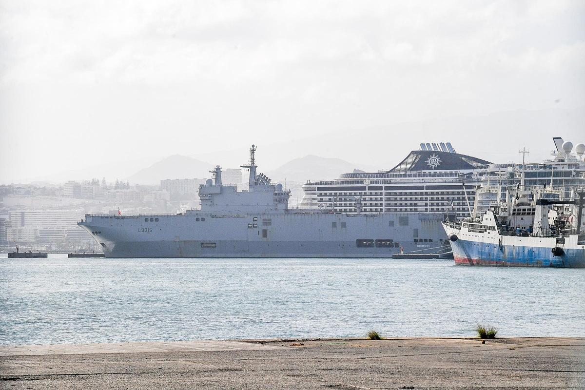 El buque 'Dixmunde' en el Muelle Santacatalina