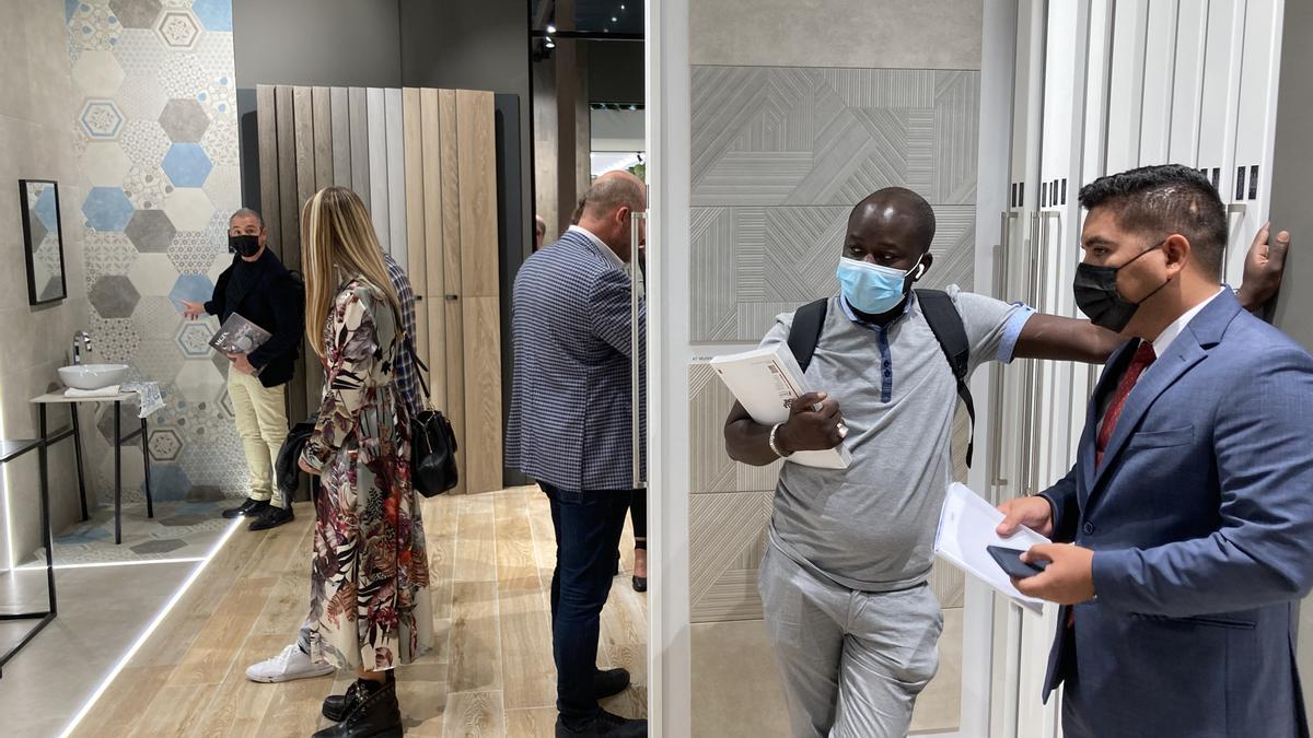 Compradores y profesionales del sector de todo el mundo se dan cita en su estand de Bolonia.