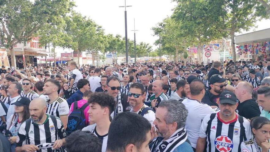 Radiografía de un descenso: las 5 claves de la temporada del Badajoz