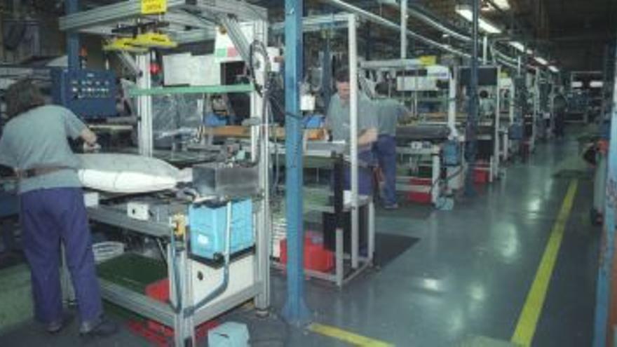 Lear anuncia el recorte de hasta 110 empleos en su fábrica de Épila