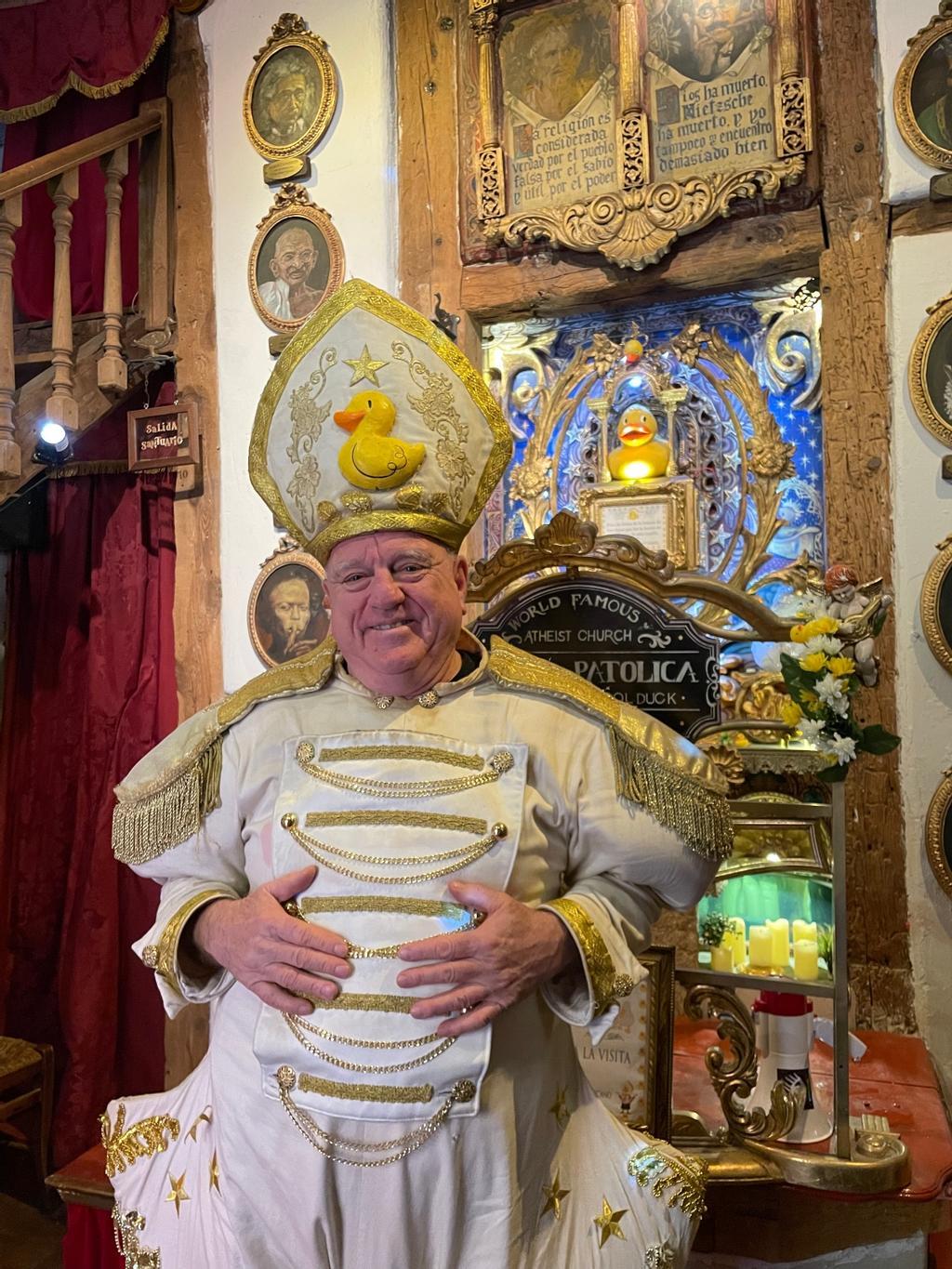 Leo Bassi ofrece cada domingo sus Misas Patólicas en Lavapiés.