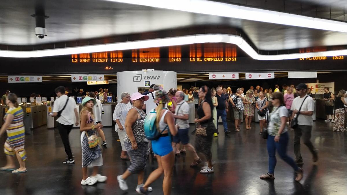 La estación Mercado ha sido la más transitada durante las Hogueras de Alicante