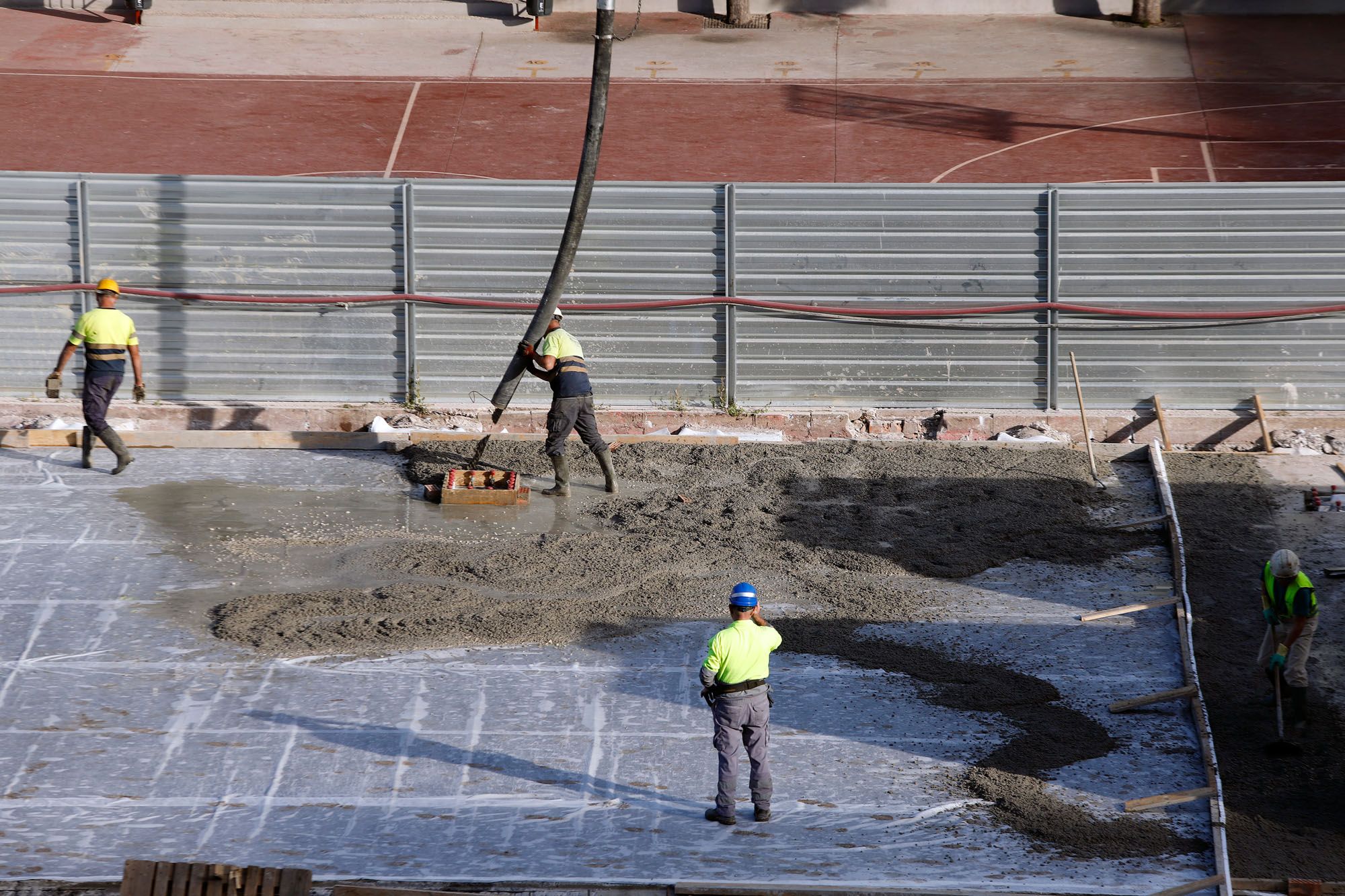 Obras del nuevo aparcamiento en El Palo