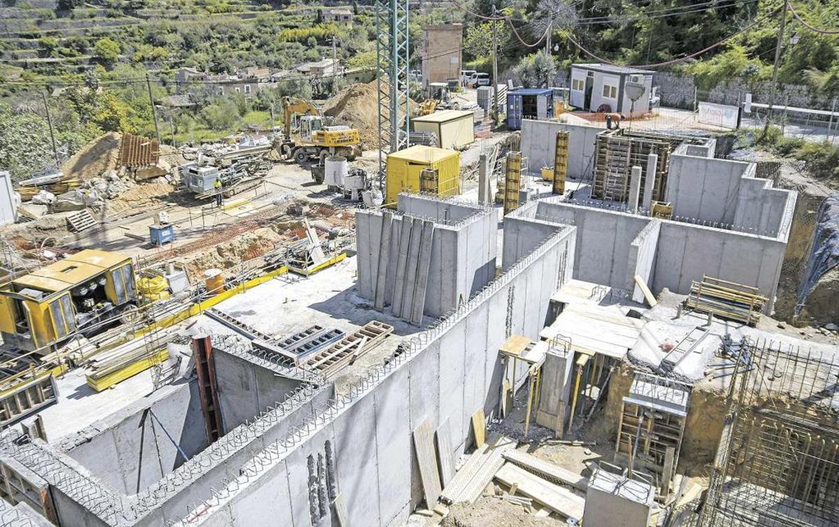 Así lucían ayer por la mañana las obras de la promoción inmobiliaria, que se prevé finalicen en 2019.