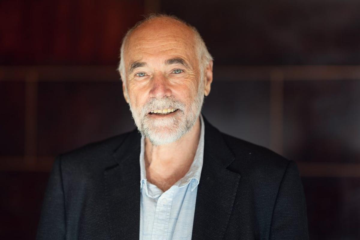 Doctor Víctor Pérez Sola.