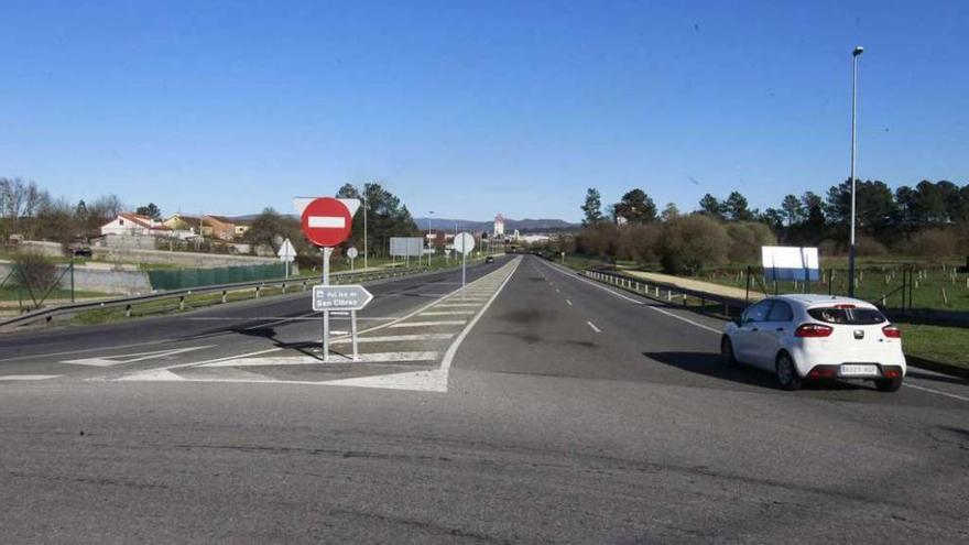 Actual enlace de la Autovía Rías Baixas con el Polígono de San Cibrao das Viñas. // Jesús Regal