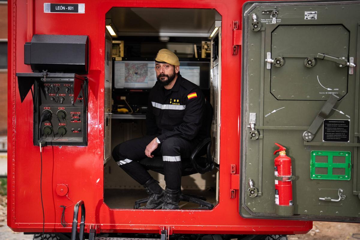Álvarez de Lara, tinenta coronel de l’UME contra la pesta porcina: «La clau és evitar que el virus surti de Collserola»