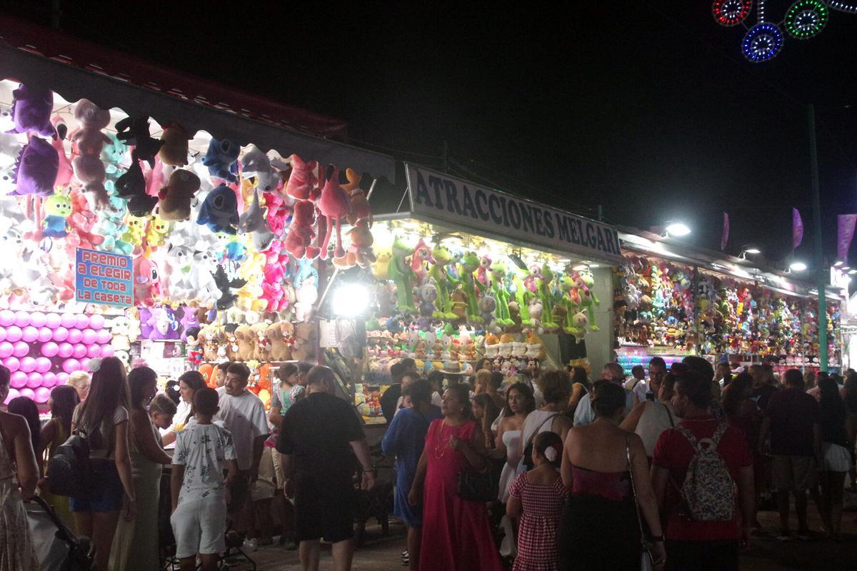 Lleno en el Real la primera noche de la Feria de Málaga 2025