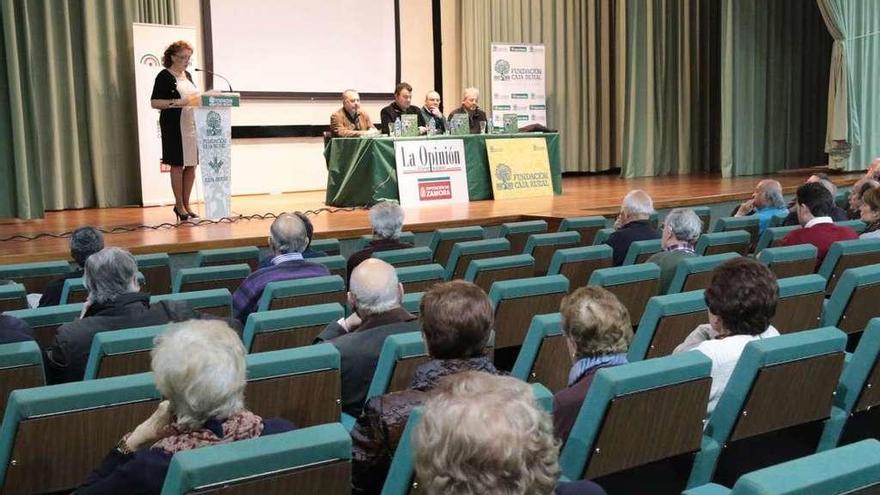 Presentación del libro de Cañamero en el CLUB LA OPINIÓN-EL CORREO DE ZAMORA.