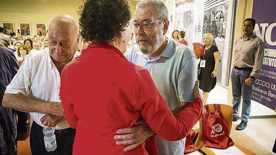 Valerio con los exsecretarios generales de la UGT Redondo y Méndez.