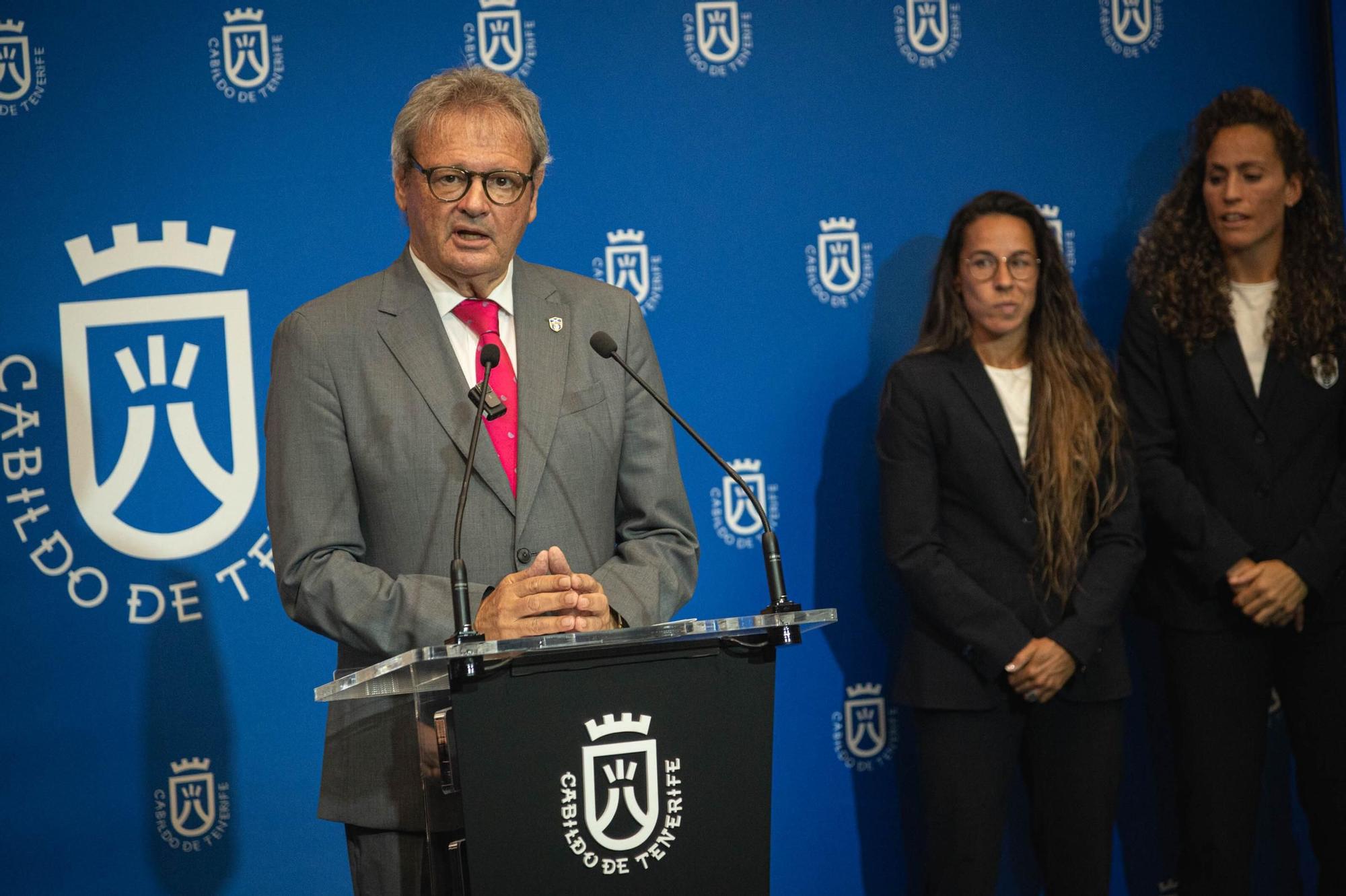 Acto de reconocimiento al Costa Adeje Tenerife
