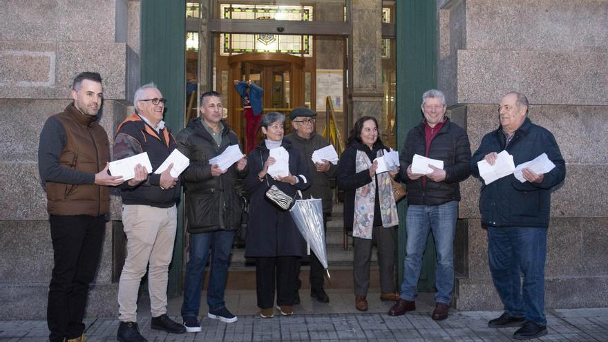 Los dueños de pisos turísticos se movilizan en A Coruña contra la regulación municipal