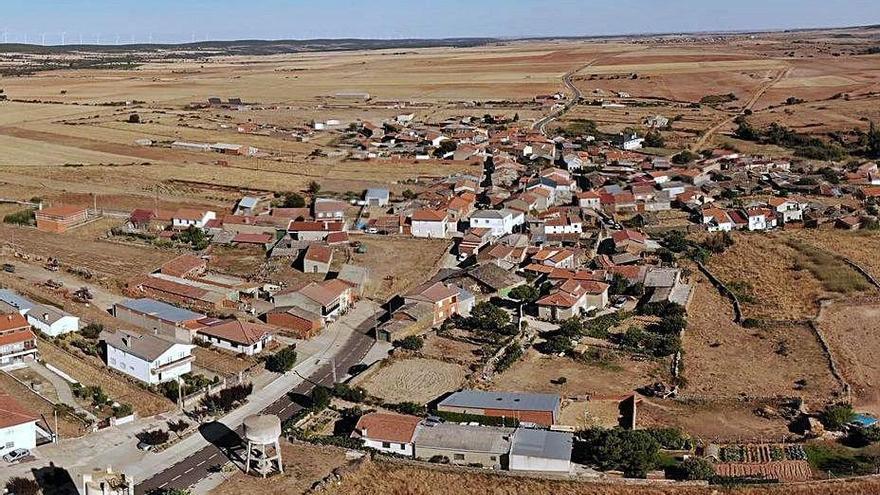 Vista aérea del municipio de Losacino de Alba.