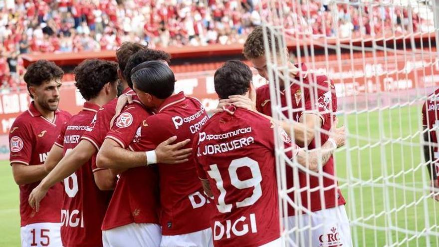 La mejores imágenes de la goleada del Real Murcia ante el Teruel