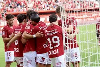 La mejores imágenes de la goleada del Real Murcia ante el Teruel