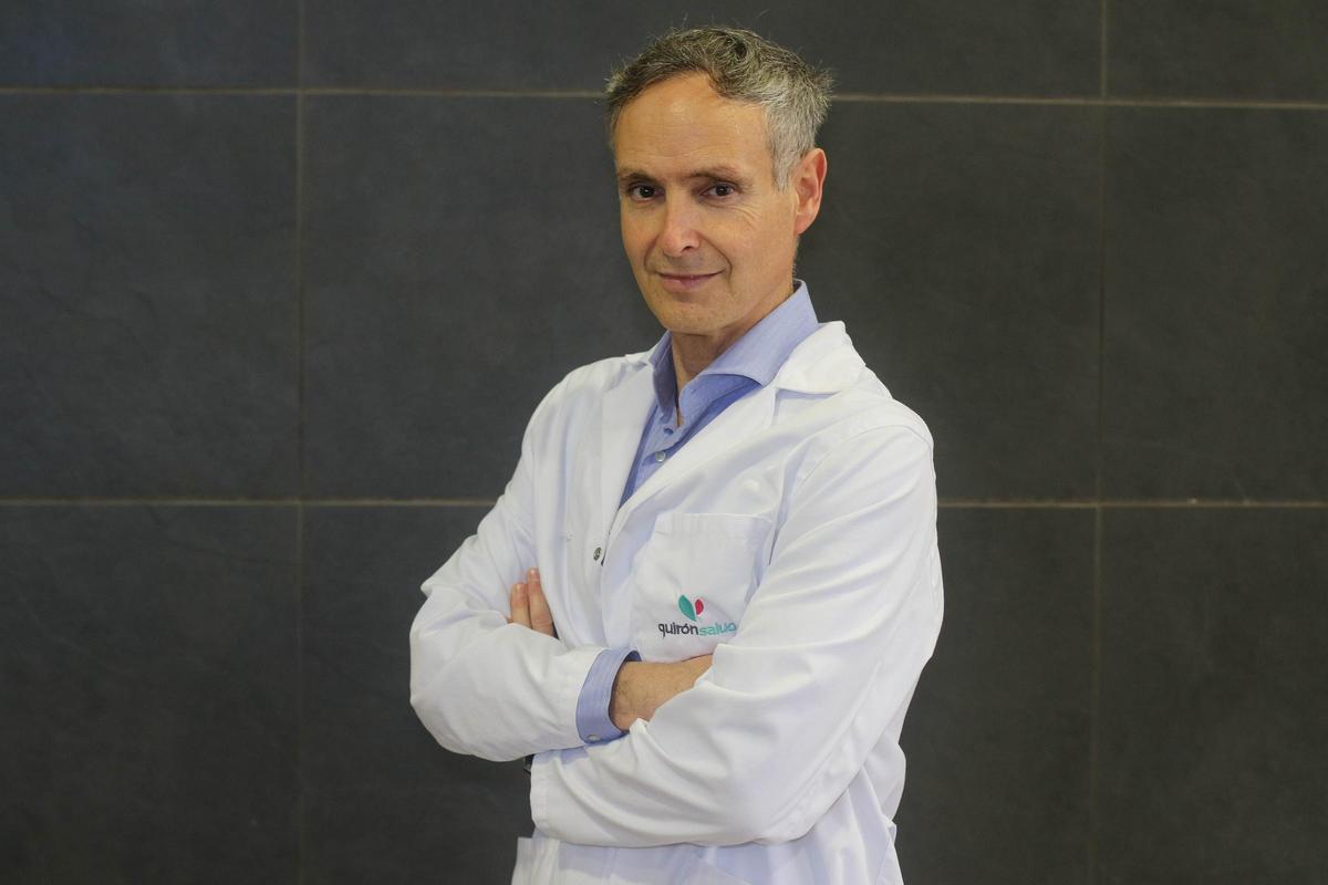 Doctor Manuel Cobo de la unidad de Oncología de Quirón Salud Málaga