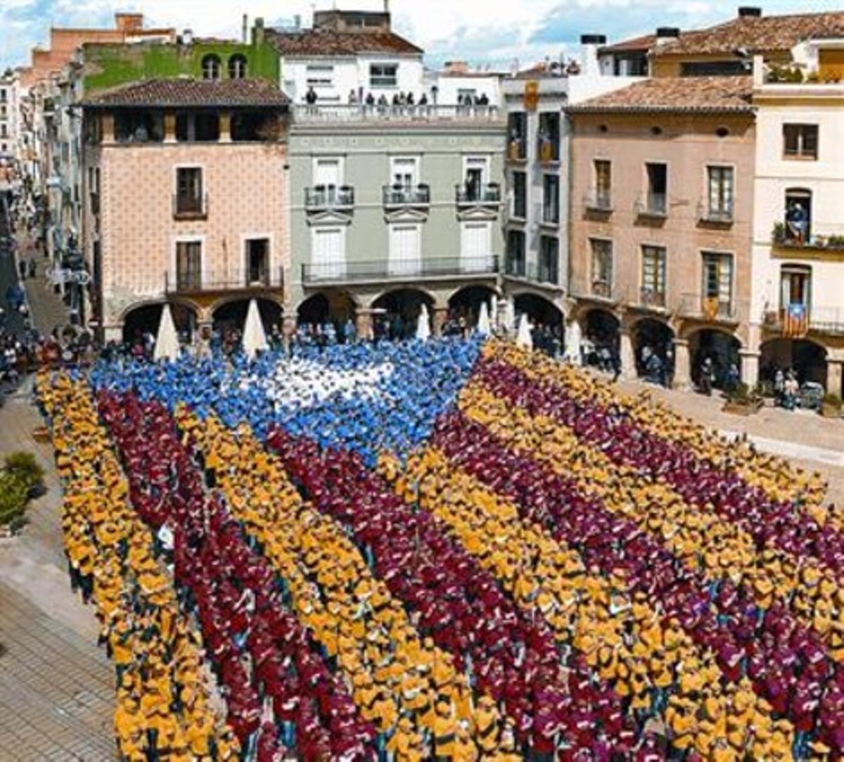 Esteladada humana amb 2.000 persones, a Igualada, el maig passat.