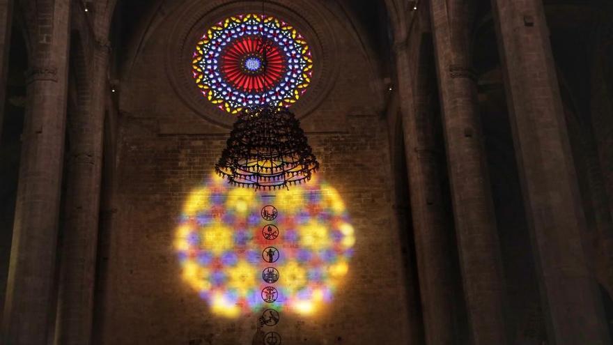 El espectacular vídeo del ‘Vuit de la Seu’ en 15 segundos | 'Festa de la Llum' en la Catedral de Mallorca