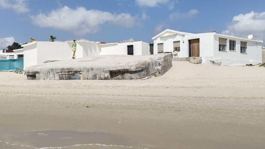 La playa de Paco de Lucía se muere: el dique para salvar el Rinconcillo, en el embudo burocrático del Gobierno