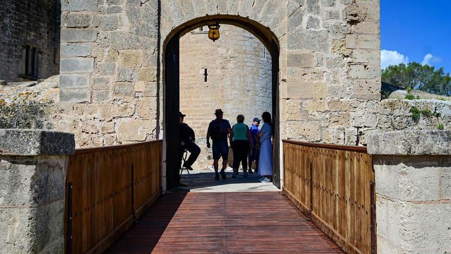 Cort reabre el puente del Castell de Bellver tras completar unas obras de reparación