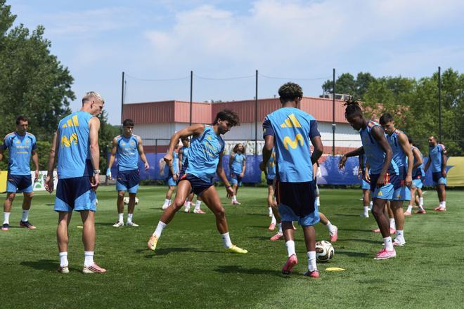 El último entrenamiento de España antes de la final del Mundial contra Argentina, cancelado por una tormenta eléctrica