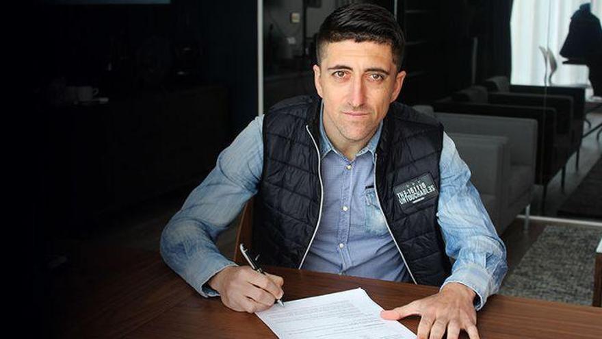 Pablo Hernández renueva con el Leeds hasta 2020