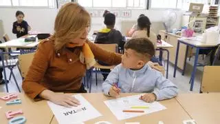 María José Fernández, directora del CEIP Obispo Osio: «Los acompañamos a vivir las experiencias, hacerse cargo y seguir su camino»