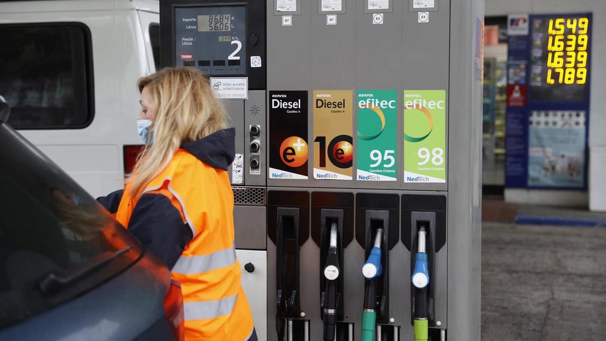 La gasolina y el gasóleo alcanzan nuevos máximos históricos