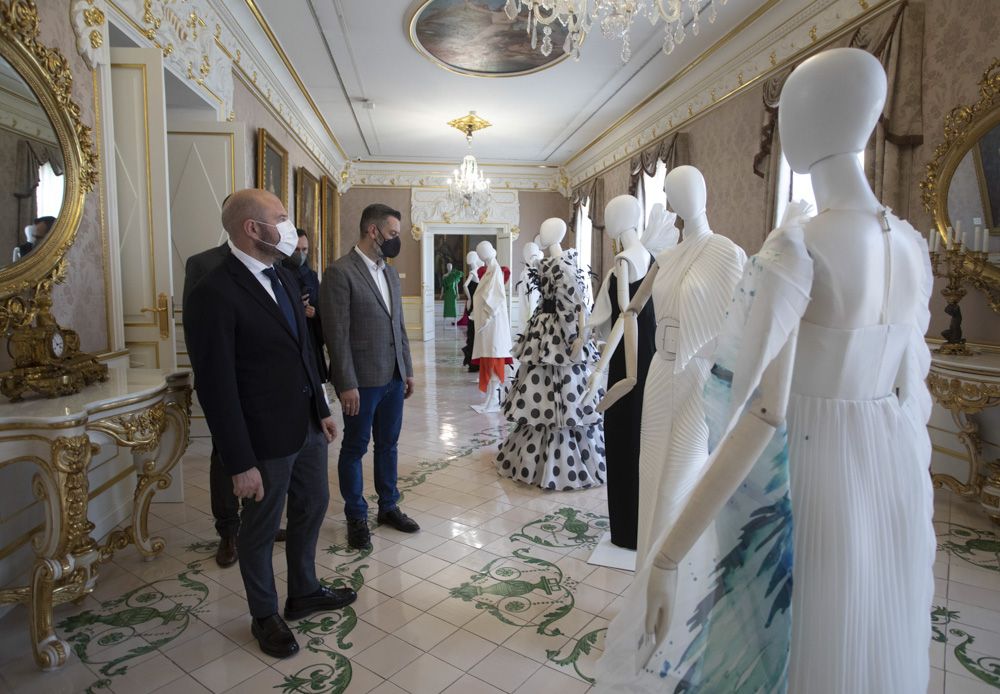 Inauguración de la exposición "La moda y su significado", en el Palacio del Cervelló.