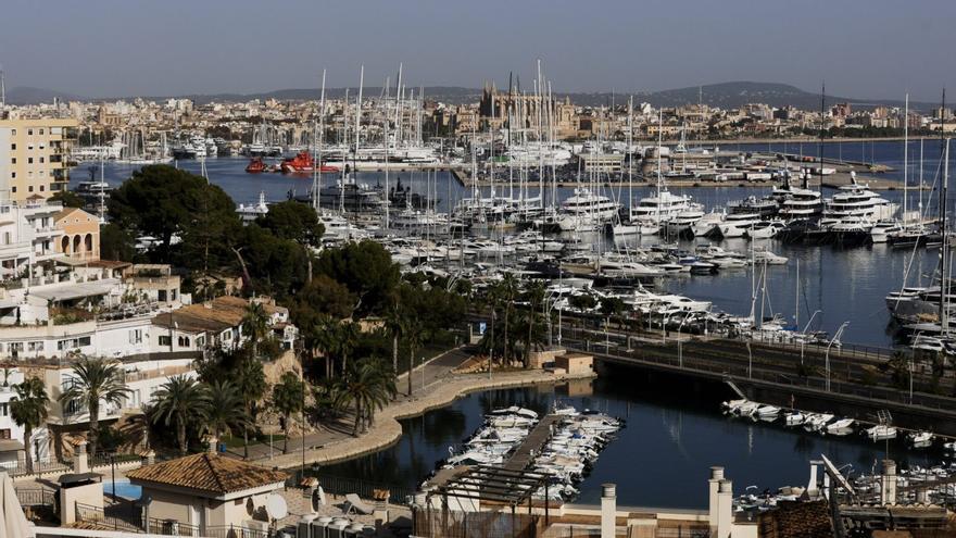 Vista panorámica de la ciudad de Palma desde el nuevo Passeig Marítim.  | B. RAMON