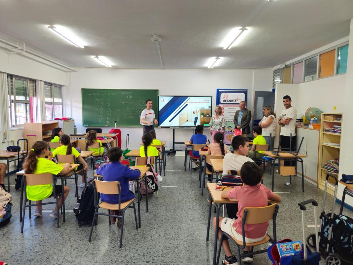 Taller escolar de primeros auxilios impartido por Cruz Roja.